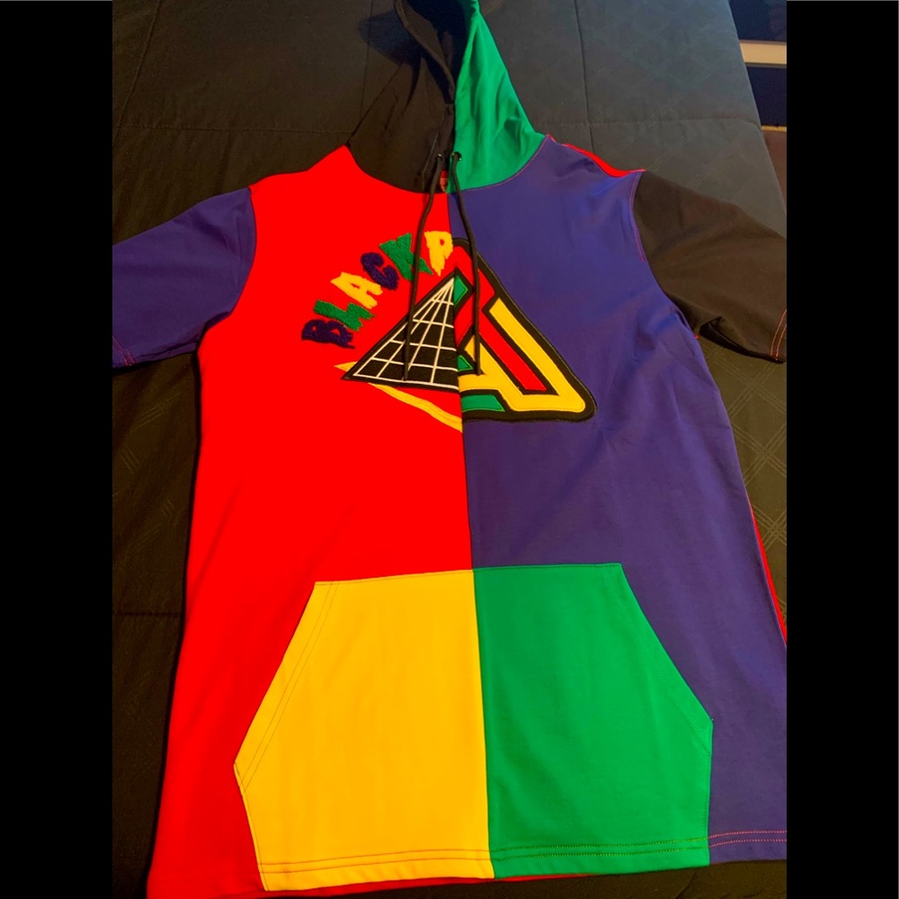 Men’s Black Pyramid Sleeveless Hoodie (Multicolor)